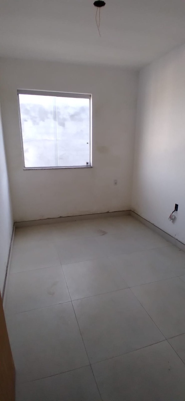 Casa à venda com 3 quartos, 70m² - Foto 4