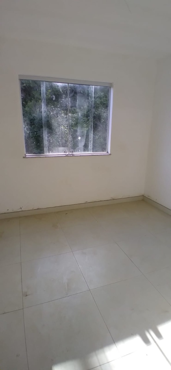 Casa à venda com 2 quartos, 60m² - Foto 3