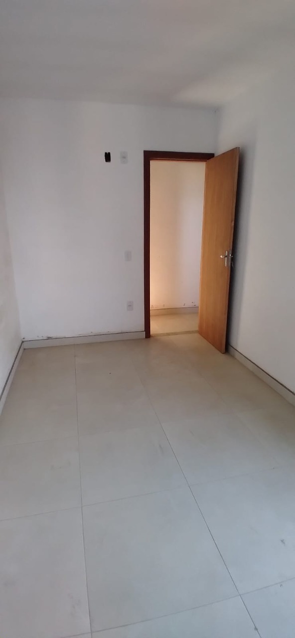 Casa à venda com 3 quartos, 75m² - Foto 7