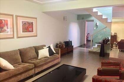 Apartamento à venda com 4 quartos, 270m² - Foto 1