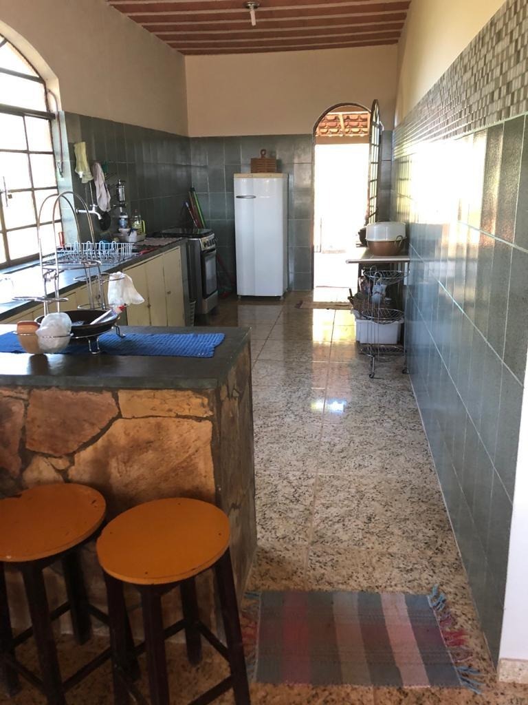 Chácara à venda com 3 quartos, 200m² - Foto 9