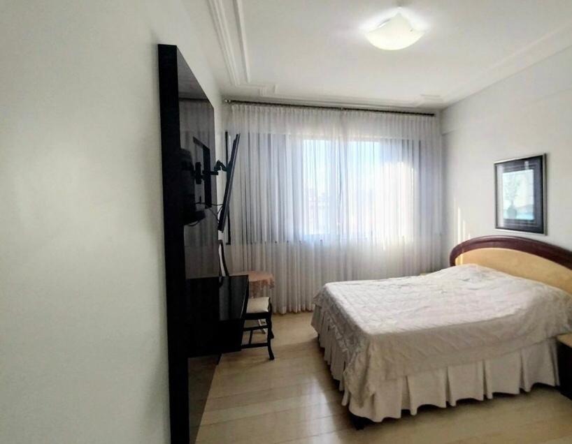 Apartamento à venda com 4 quartos, 297m² - Foto 21