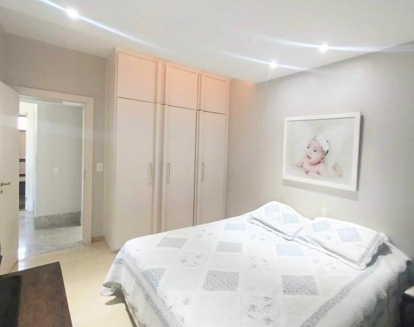 Apartamento à venda com 4 quartos, 297m² - Foto 17