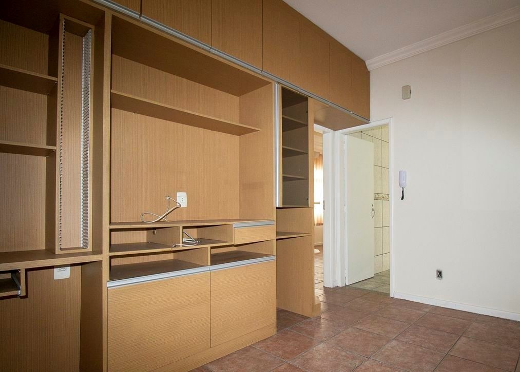 Apartamento à venda com 3 quartos, 95m² - Foto 1