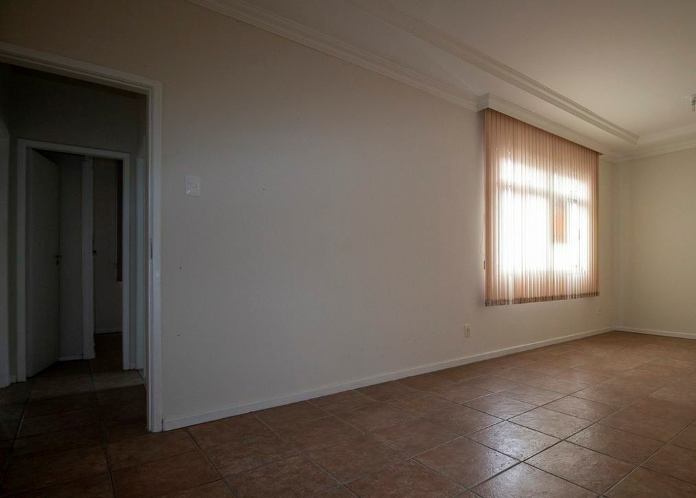 Apartamento à venda com 3 quartos, 95m² - Foto 3