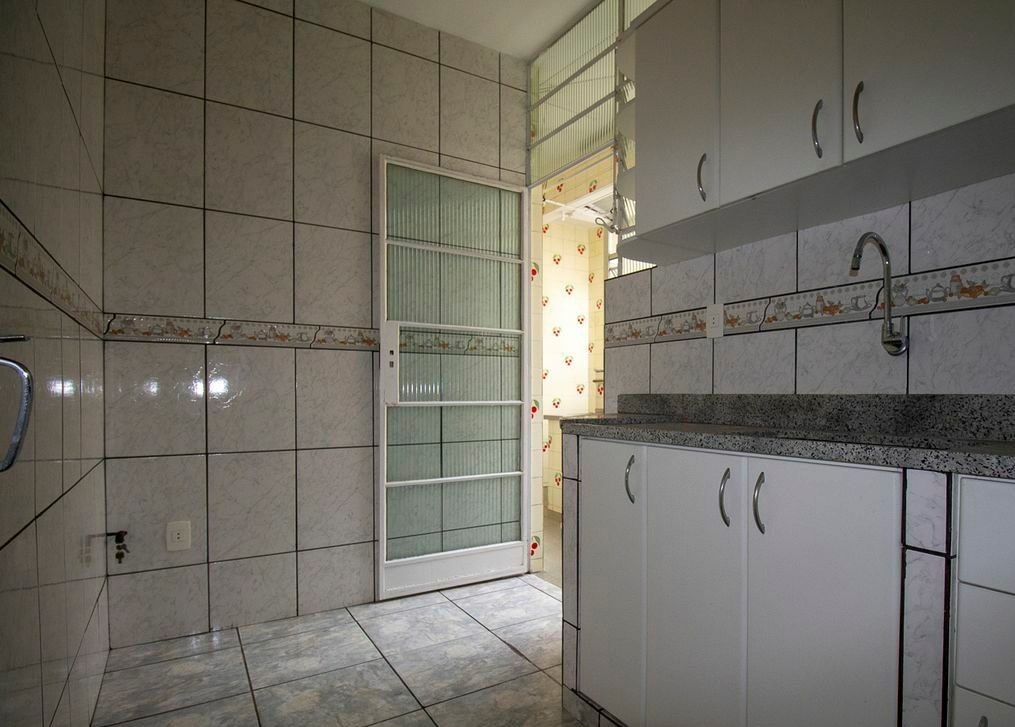 Apartamento à venda com 3 quartos, 95m² - Foto 17