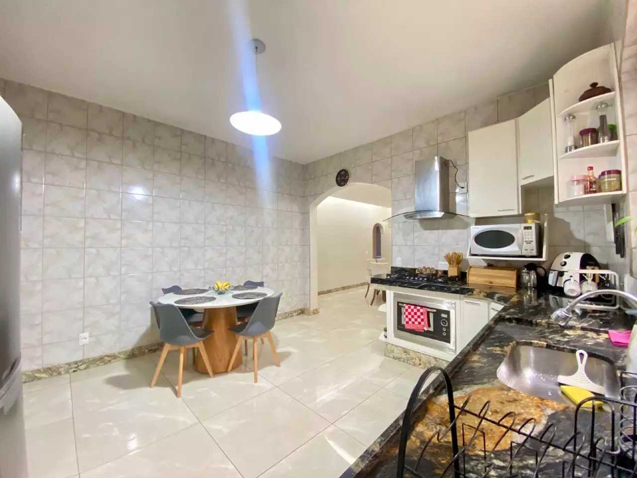 Casa à venda com 4 quartos, 360m² - Foto 15