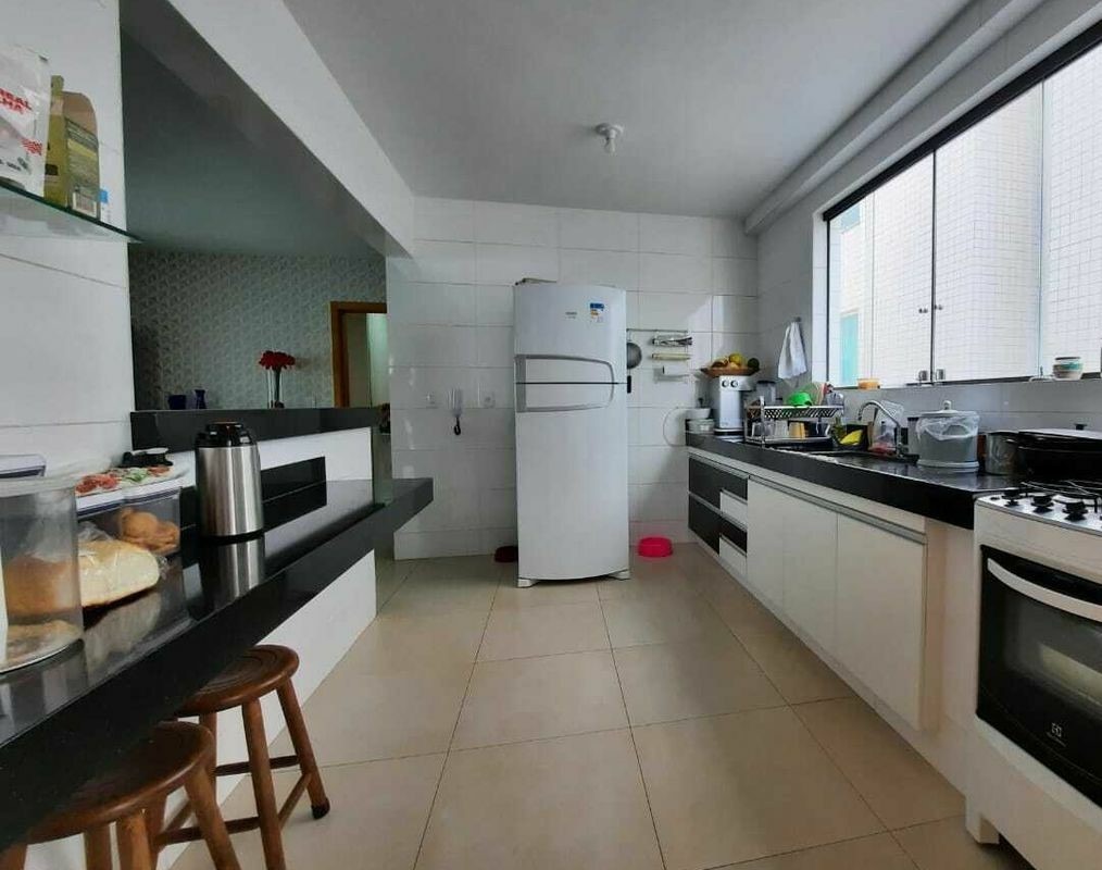 Apartamento à venda com 4 quartos, 130m² - Foto 23