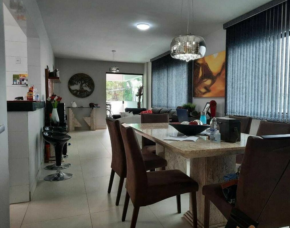 Apartamento à venda com 4 quartos, 130m² - Foto 2