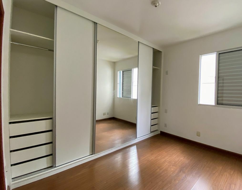 Apartamento à venda com 3 quartos, 73m² - Foto 3