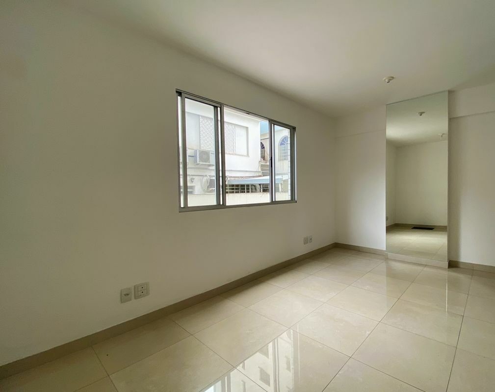 Apartamento à venda com 3 quartos, 73m² - Foto 2