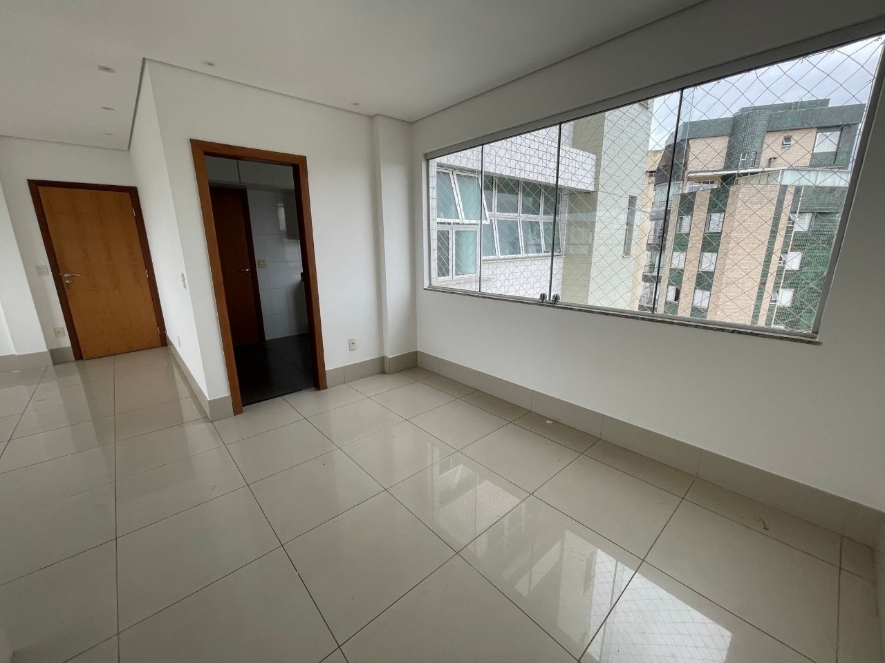 Apartamento à venda com 4 quartos, 120m² - Foto 4