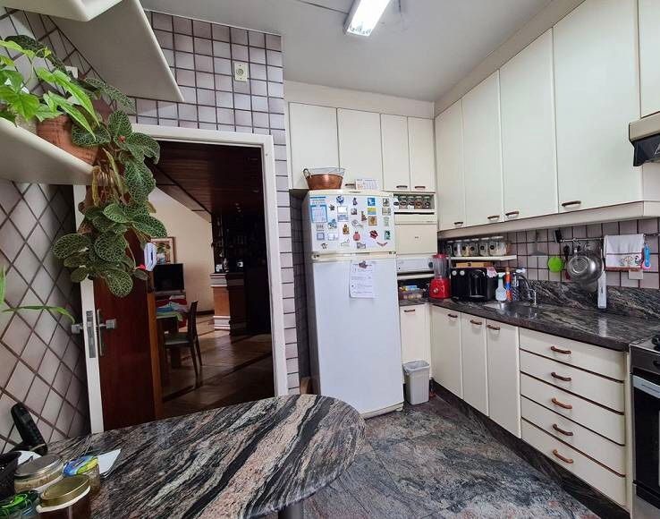 Apartamento à venda com 3 quartos, 95m² - Foto 13