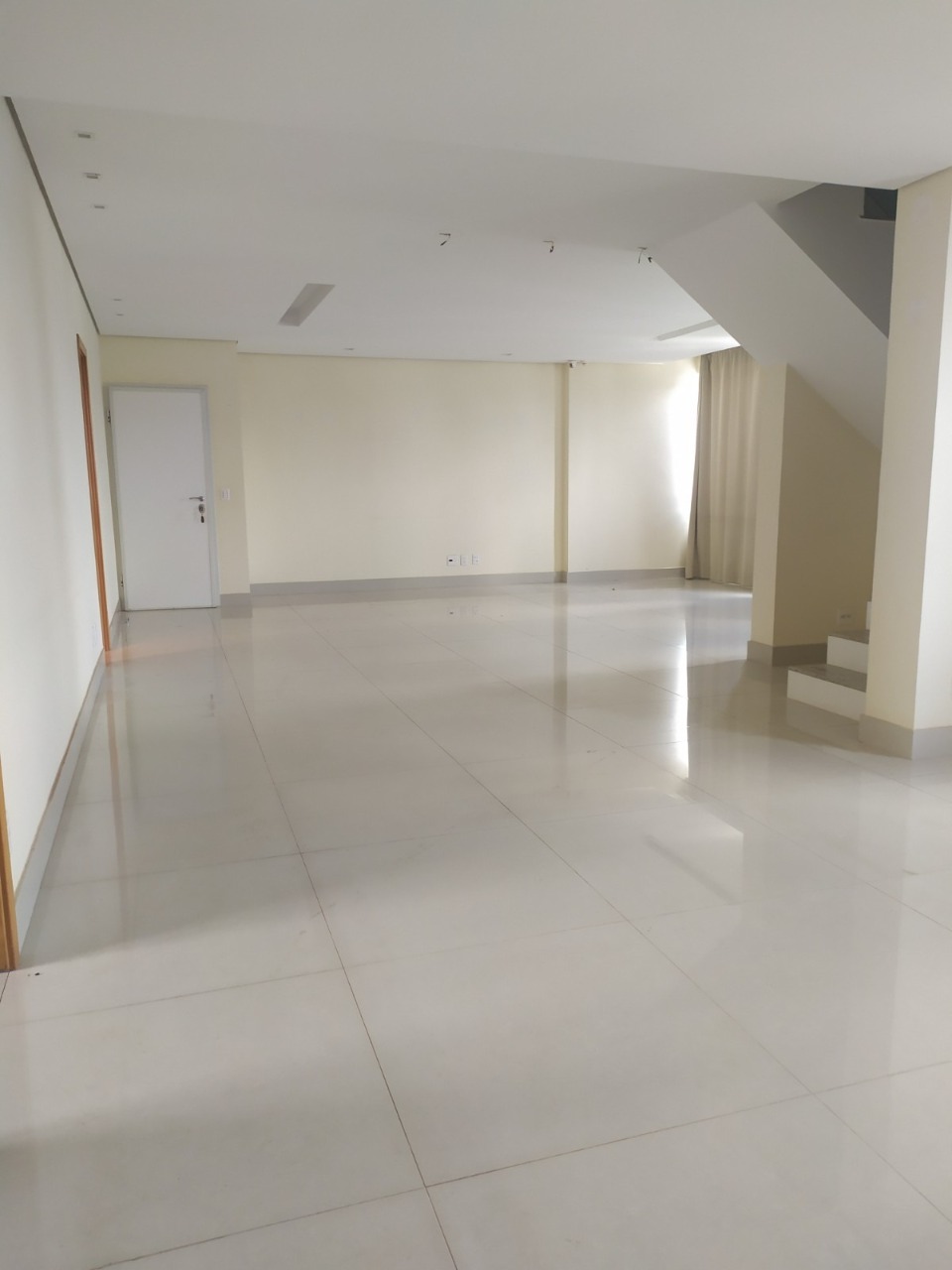 Cobertura à venda com 4 quartos, 326m² - Foto 1