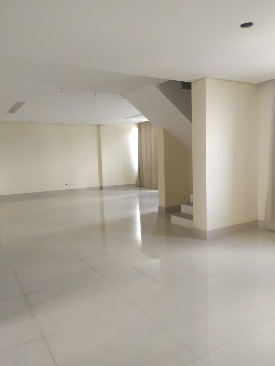 Cobertura à venda com 4 quartos, 326m² - Foto 2