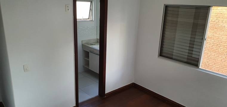 Apartamento à venda com 4 quartos, 150m² - Foto 4