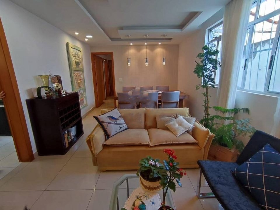 Apartamento à venda com 3 quartos, 85m² - Foto 1