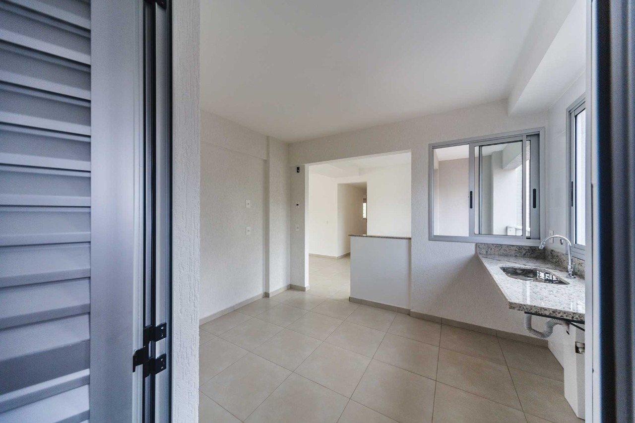 Apartamento à venda com 3 quartos, 99m² - Foto 4