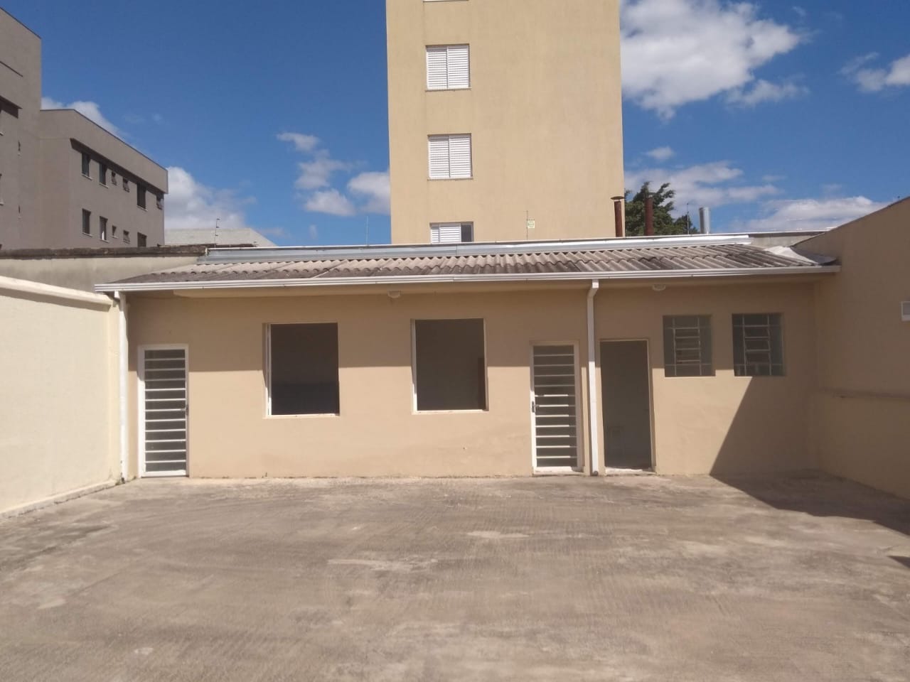 Casa à venda com 2 quartos, 140m² - Foto 5