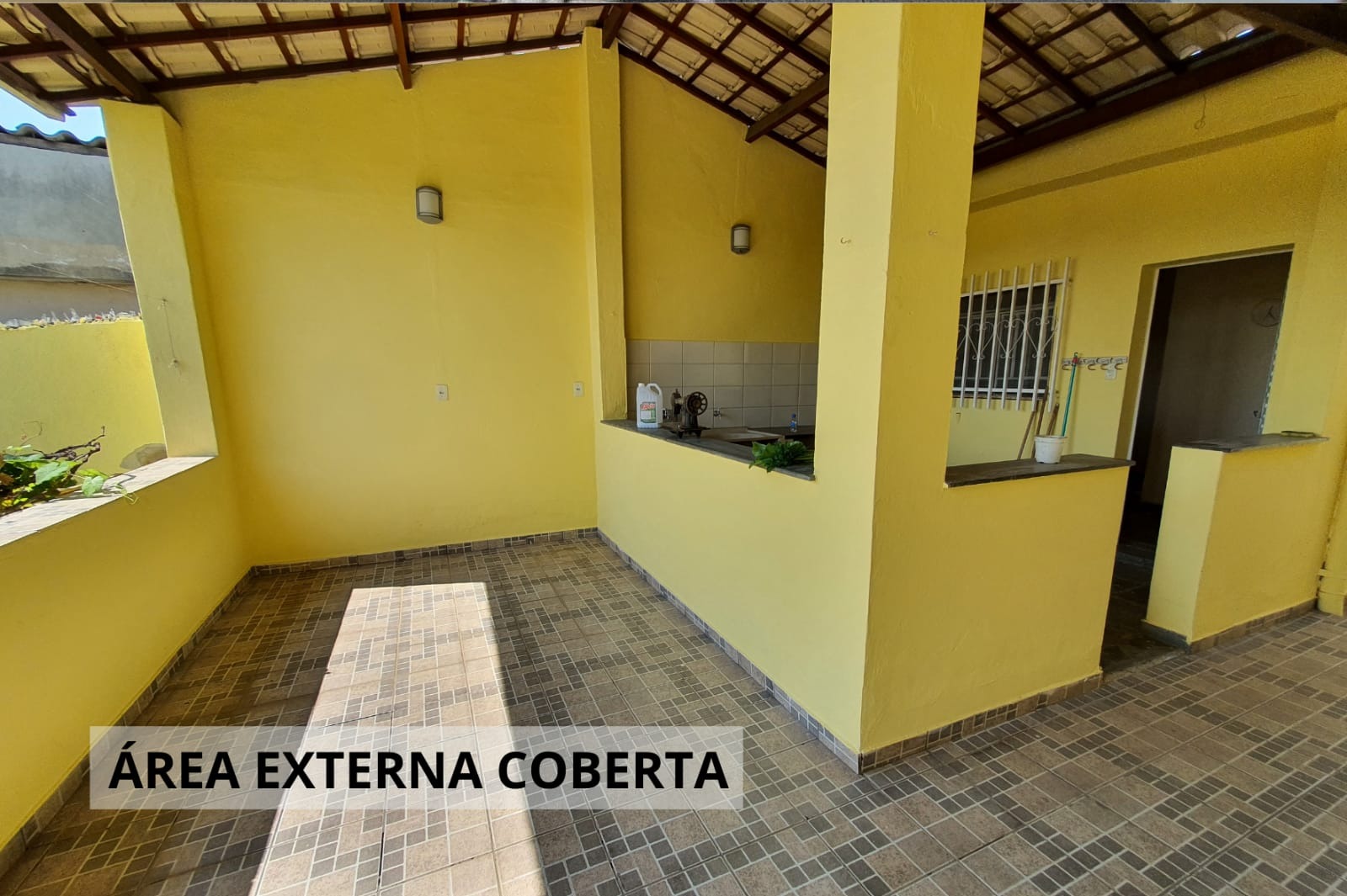 Casa à venda com 3 quartos, 90m² - Foto 11