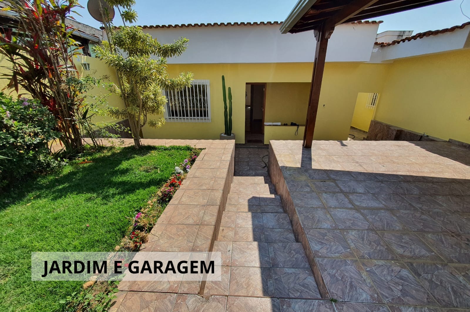 Casa à venda com 3 quartos, 90m² - Foto 2