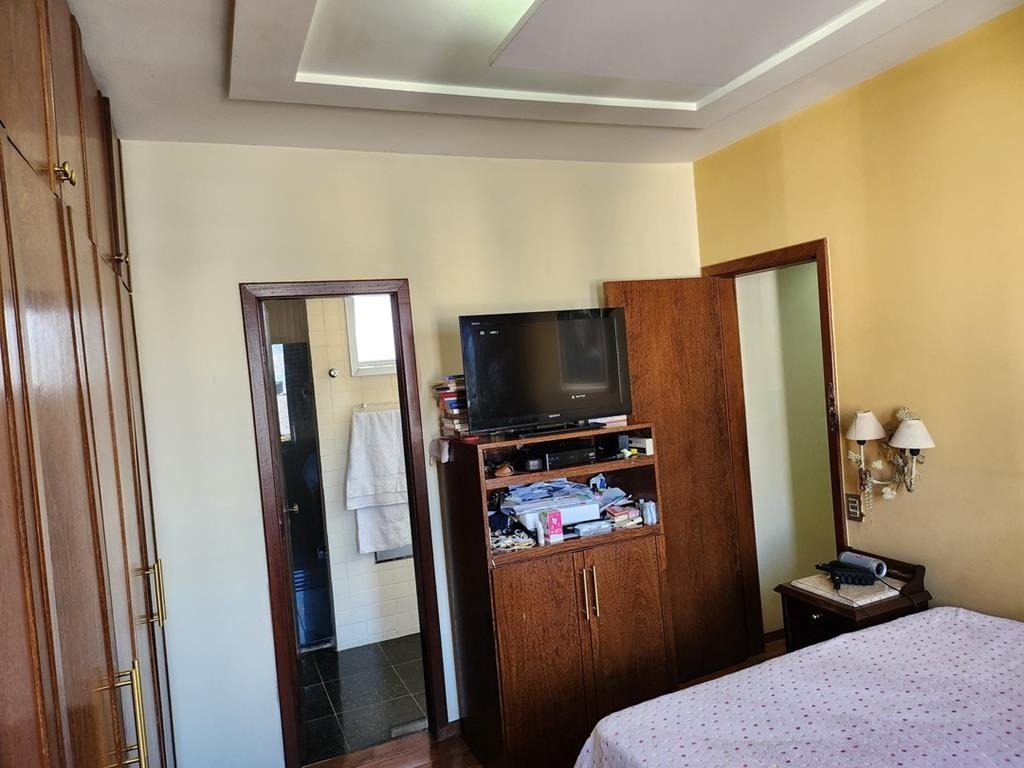 Apartamento à venda com 4 quartos, 137m² - Foto 6