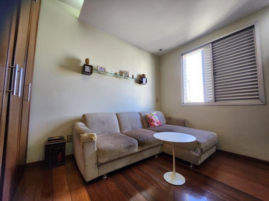 Apartamento à venda com 4 quartos, 137m² - Foto 9