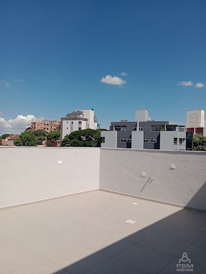 Apartamento à venda com 3 quartos, 145m² - Foto 3