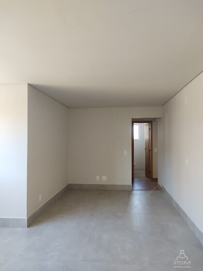 Apartamento à venda com 4 quartos, 176m² - Foto 17