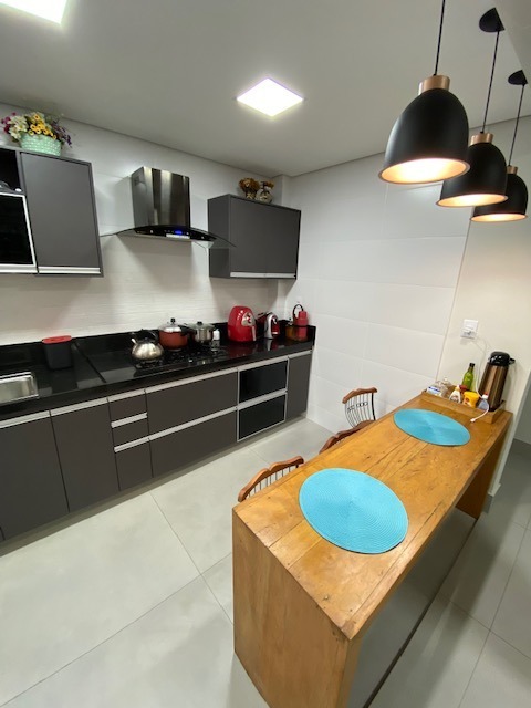 Apartamento à venda com 3 quartos, 93m² - Foto 2