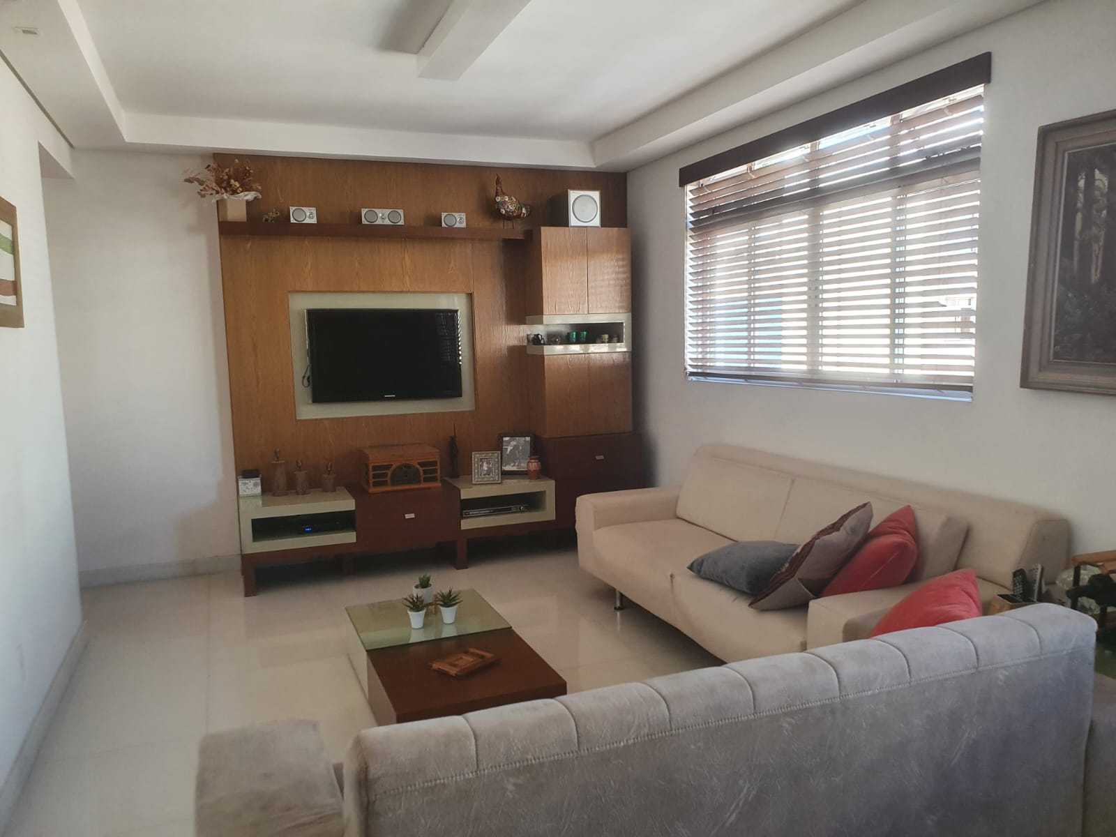 Apartamento à venda com 4 quartos, 134m² - Foto 6