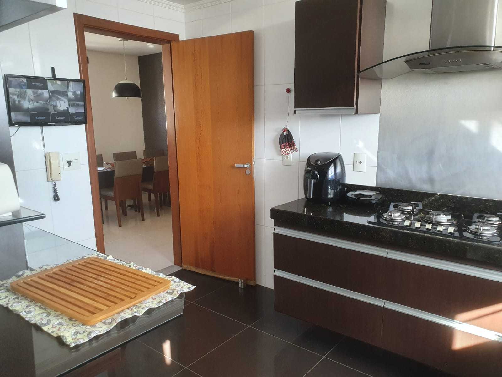 Apartamento à venda com 4 quartos, 134m² - Foto 3