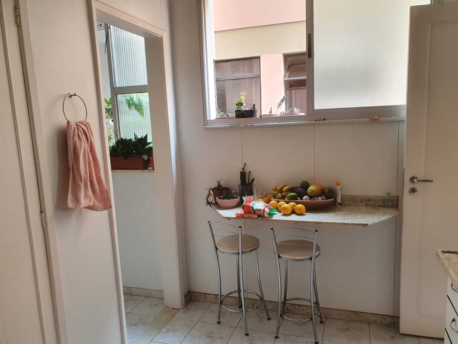 Apartamento à venda com 4 quartos, 140m² - Foto 22