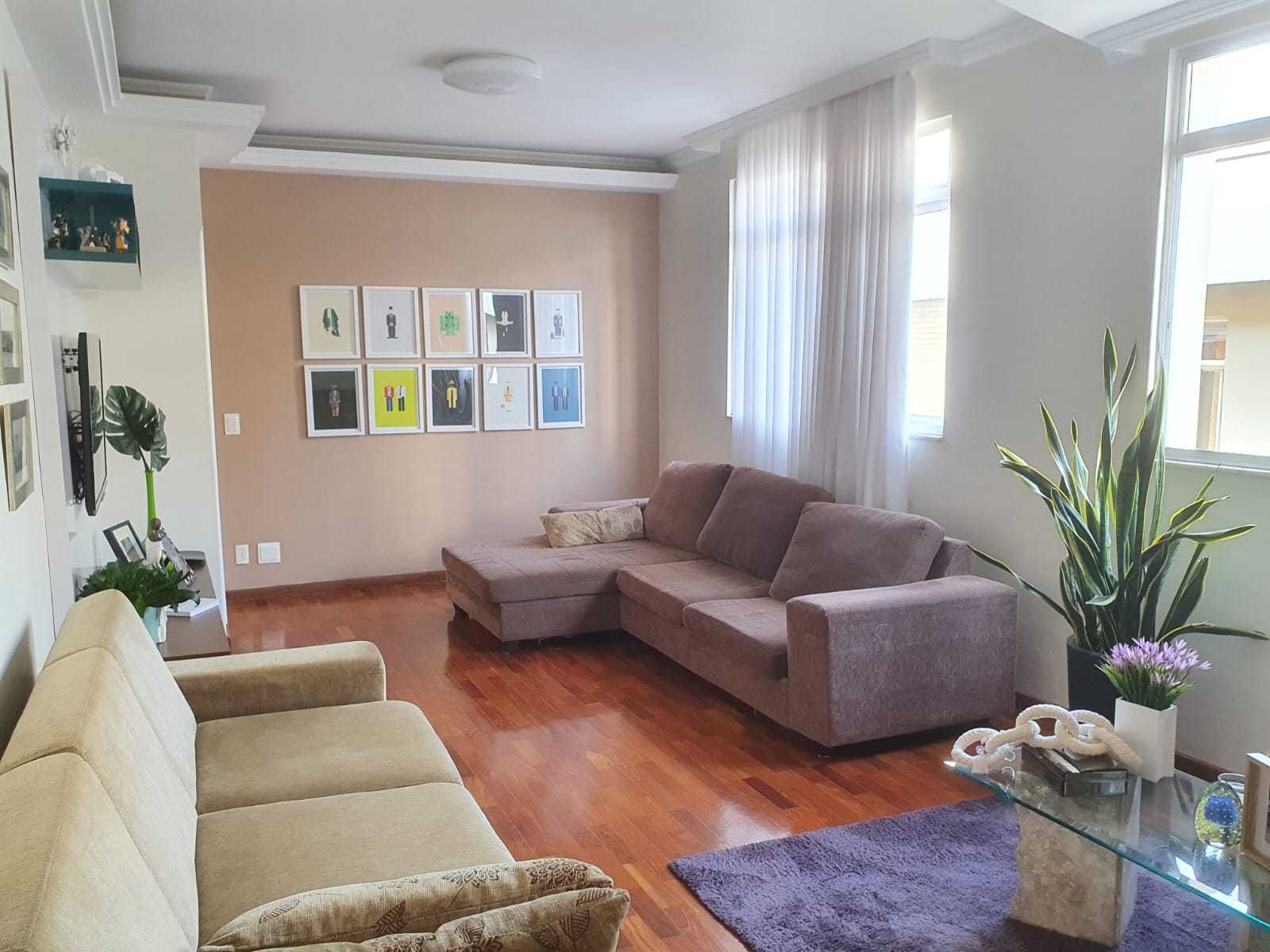 Apartamento à venda com 4 quartos, 140m² - Foto 1