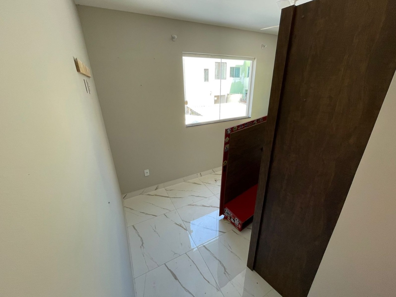 Casa à venda com 3 quartos, 100m² - Foto 8