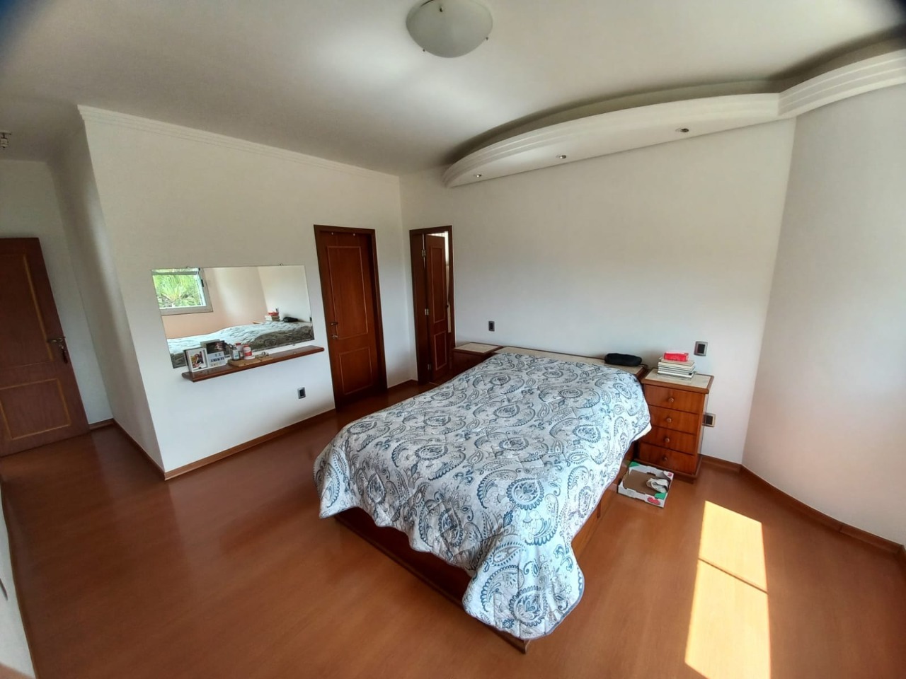 Casa à venda com 4 quartos, 470m² - Foto 2