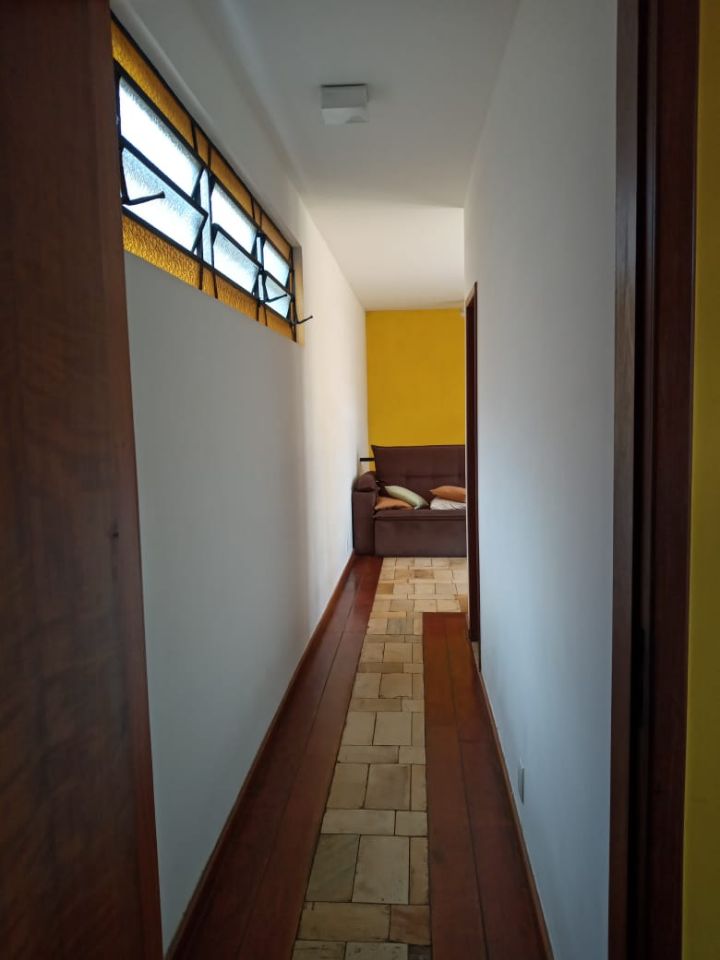 Casa à venda com 5 quartos, 190m² - Foto 11