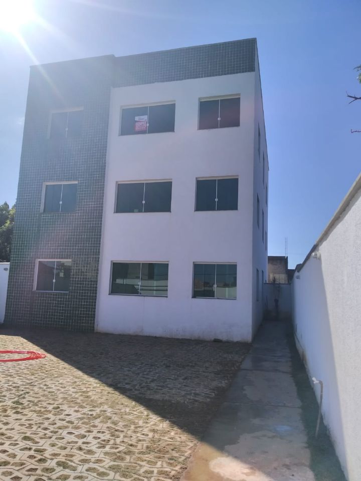 Apartamento à venda com 2 quartos, 80m² - Foto 2