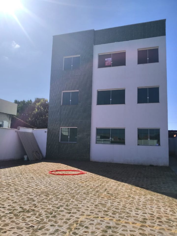 Apartamento à venda com 2 quartos, 68m² - Foto 2