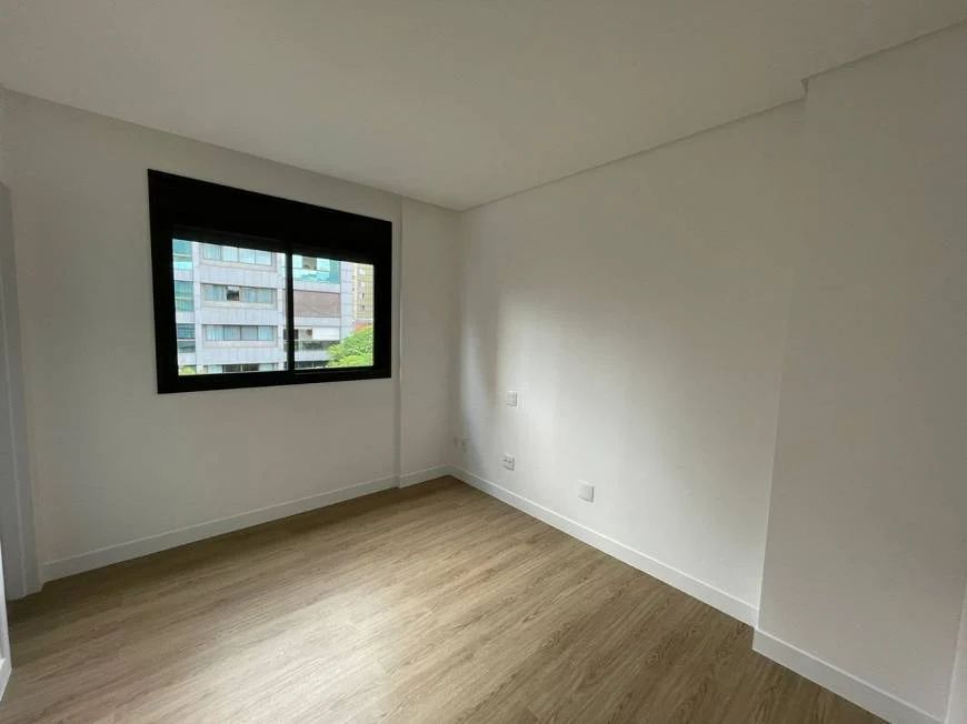 Apartamento à venda com 3 quartos - Foto 11