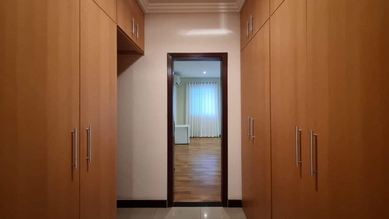 Casa de Condomínio à venda com 3 quartos, 300m² - Foto 23