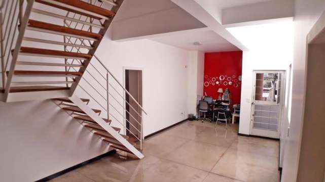 Casa à venda com 3 quartos, 410m² - Foto 4