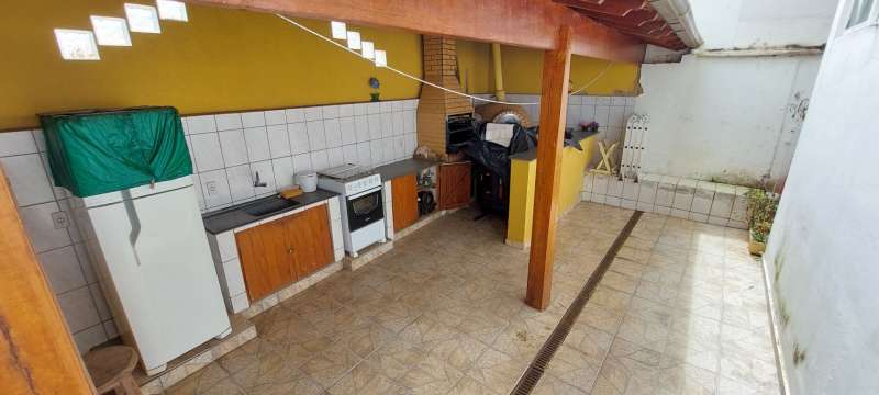 Casa à venda com 5 quartos, 294m² - Foto 3