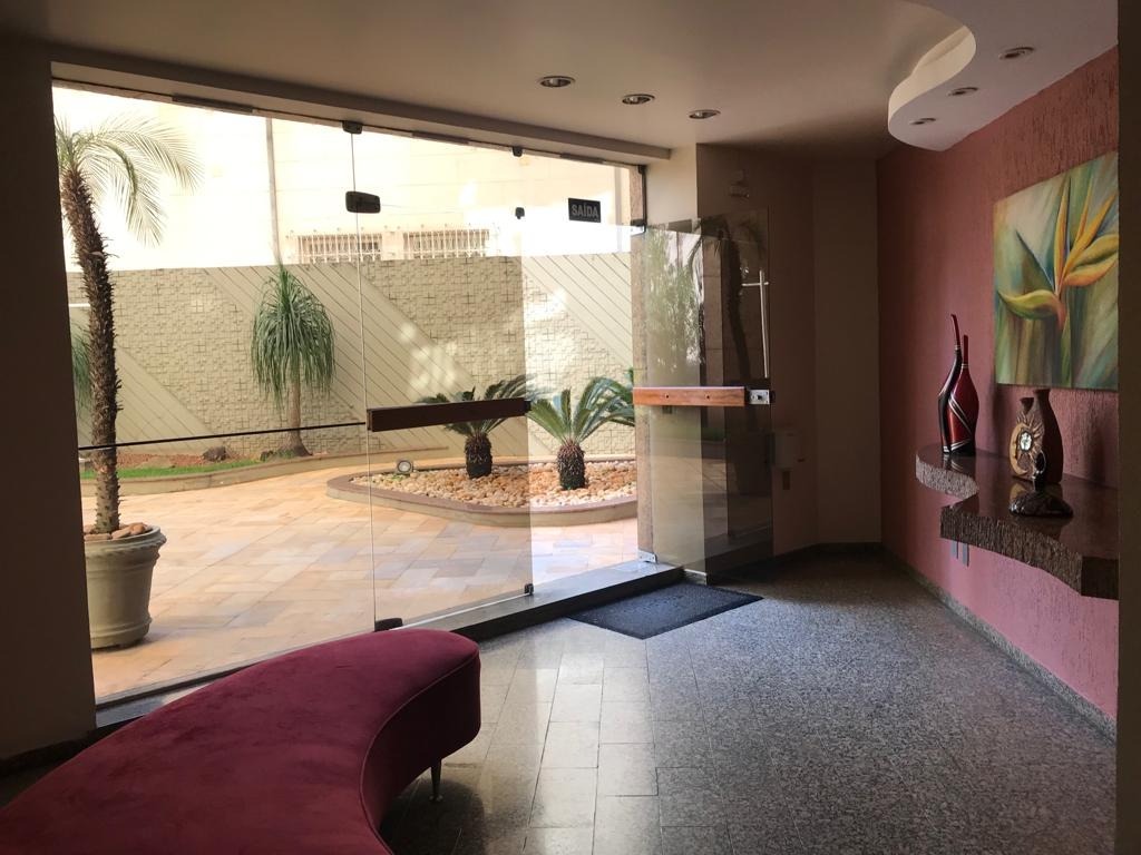 Apartamento à venda com 4 quartos, 246m² - Foto 1