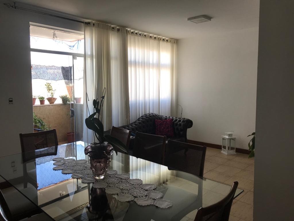 Apartamento à venda com 4 quartos, 246m² - Foto 8