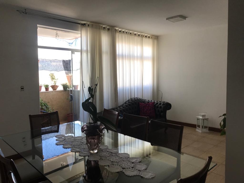 Apartamento à venda com 4 quartos, 246m² - Foto 9