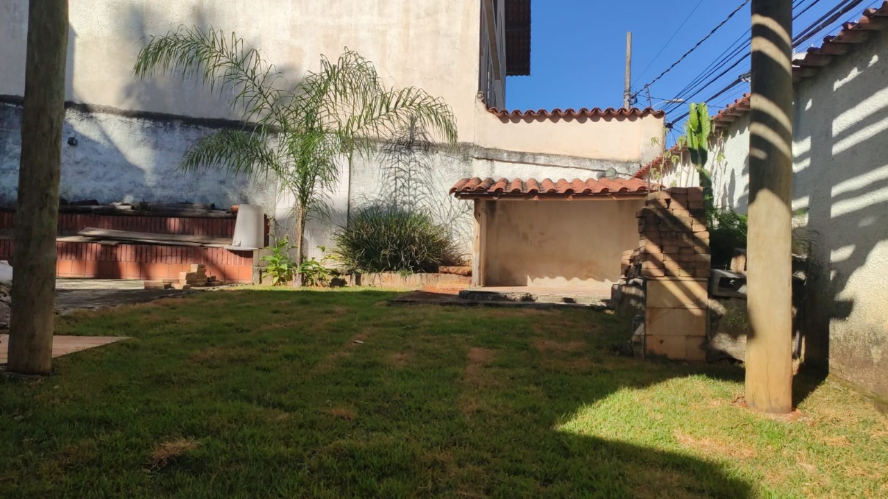 Casa à venda com 4 quartos, 188m² - Foto 21