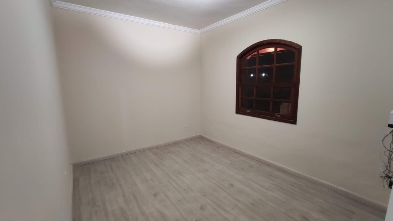 Casa à venda com 4 quartos, 188m² - Foto 9