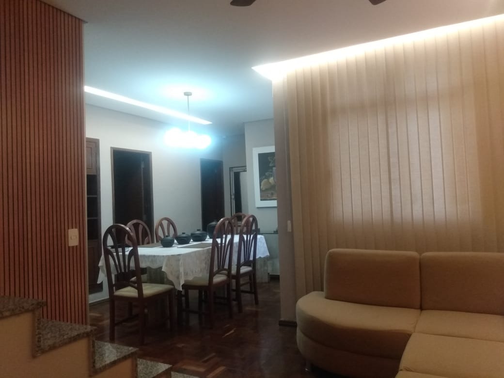 Cobertura à venda com 4 quartos, 180m² - Foto 1