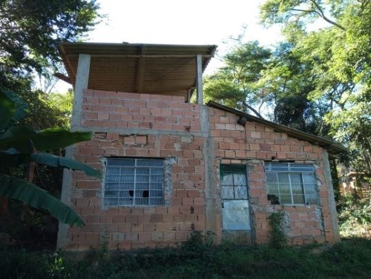 Chácara à venda com 3 quartos, 90m² - Foto 2